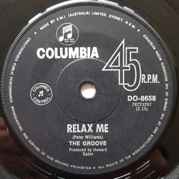 The Groove (3) : Relax Me (7", Single)