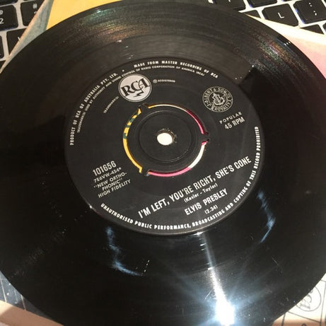 Elvis Presley : Baby Let's Play House / I'm Left, You're Right, She's Gone (7", Single)
