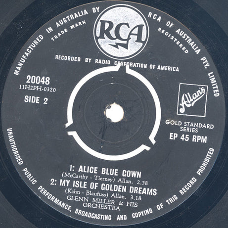 Glenn Miller And His Orchestra : A String Of Pearls (7", EP, Mono)