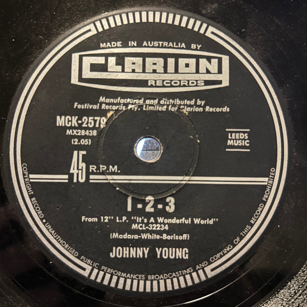 Johnny Young : Mrs. Willoughby / 1-2-3 (7", Single)
