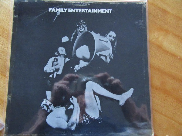 Family (6) : Family Entertainment (LP, Album)