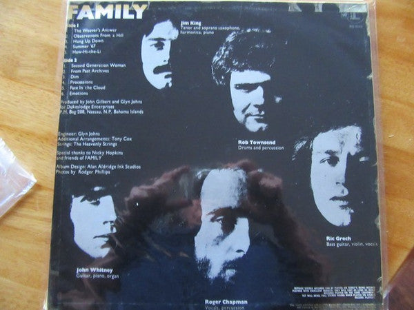 Family (6) : Family Entertainment (LP, Album)