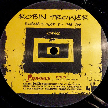 Robin Trower : Coming Closer To The Day (LP, Album, 180)