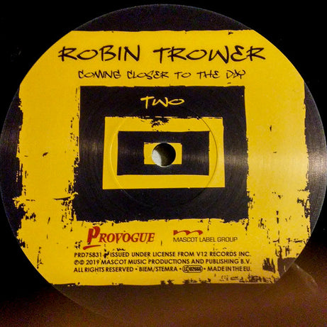Robin Trower : Coming Closer To The Day (LP, Album, 180)