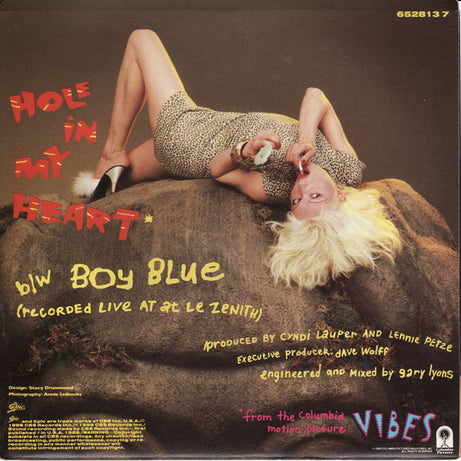 Cyndi Lauper : Hole In My Heart (All The Way To China) (7", Single)