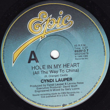Cyndi Lauper : Hole In My Heart (All The Way To China) (7", Single)