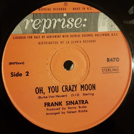 Frank Sinatra : Strangers In The Night / Oh, You Crazy Moon (7", Single)
