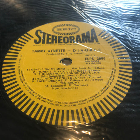 Tammy Wynette : D-I-V-O-R-C-E (LP, Album)