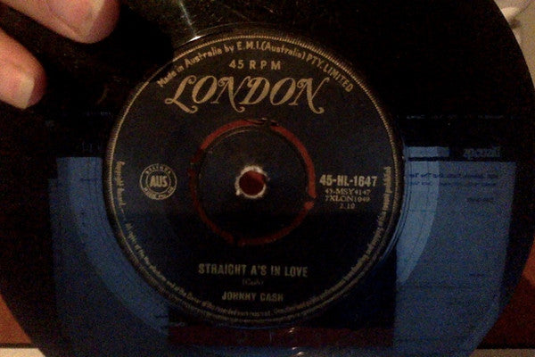 Johnny Cash & The Tennessee Two / Johnny Cash : Straight A's In Love / I Love You Because (7", Single)