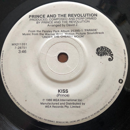 Prince And The Revolution : Kiss (7", Single)