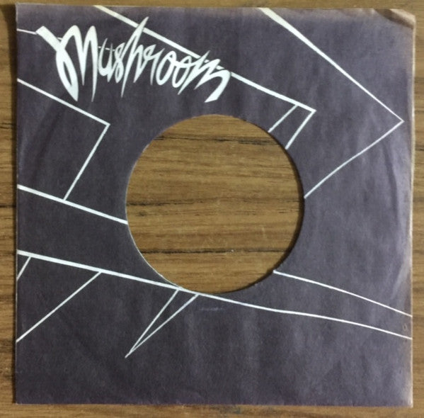 Sunnyboys : Alone With You (7", Single)