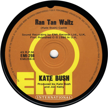 Kate Bush : Babooshka (7", Single)