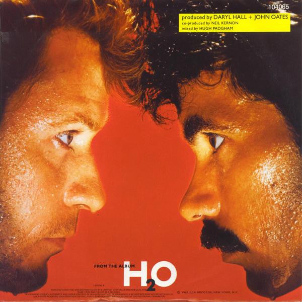 Daryl Hall & John Oates : Maneater (7", Single)
