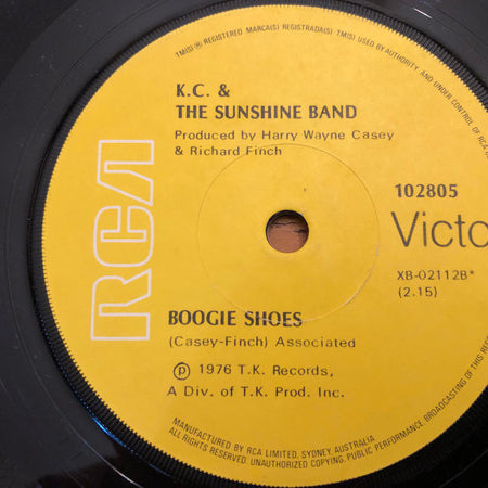 KC & The Sunshine Band : (Shake, Shake, Shake) Shake Your Booty (7", Single, Yel)