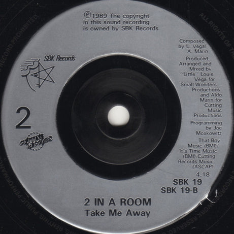 2 In A Room : Wiggle It (7", Single, Sil)
