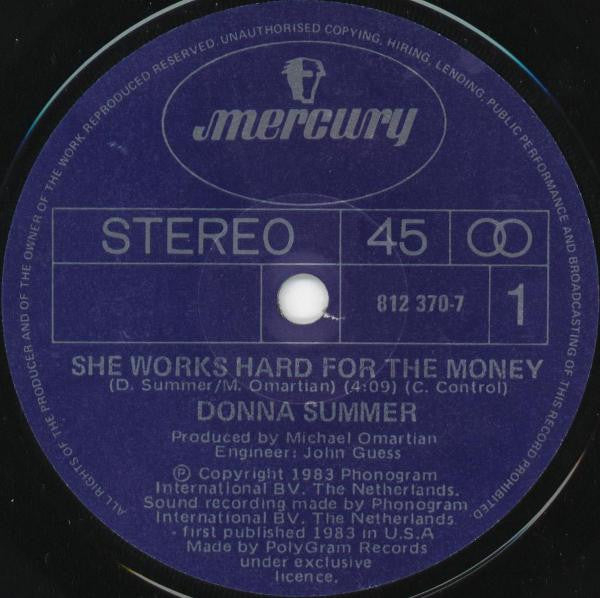 Donna Summer : She Works Hard For The Money (7", Single)
