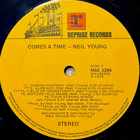 Neil Young : Comes A Time (LP, Album, Con)