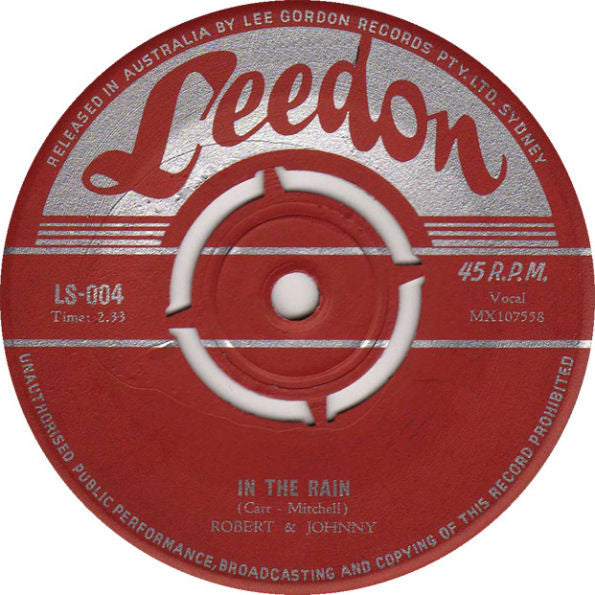 Robert & Johnny : We Belong Together / In The Rain (7", Single)