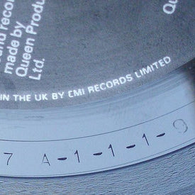 Queen : A Kind Of Magic (7", Single, Pap)