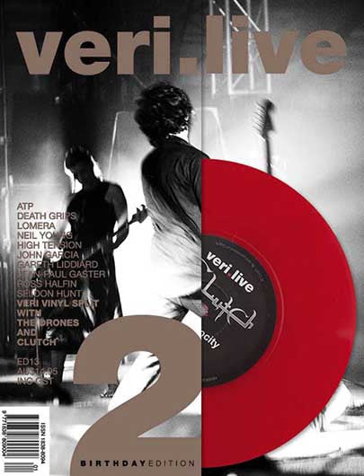 The Drones (2) / Clutch (3) : How To See Through Fog / Crucial Velocity (7", Single, Ltd)