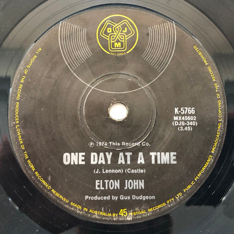 Elton John : Lucy In The Sky (With Diamonds) (7", Single)