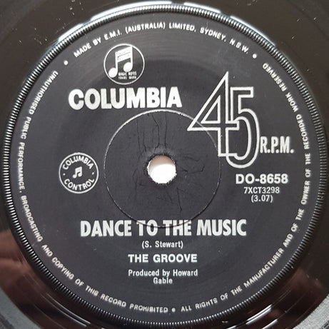 The Groove (3) : Relax Me (7", Single)