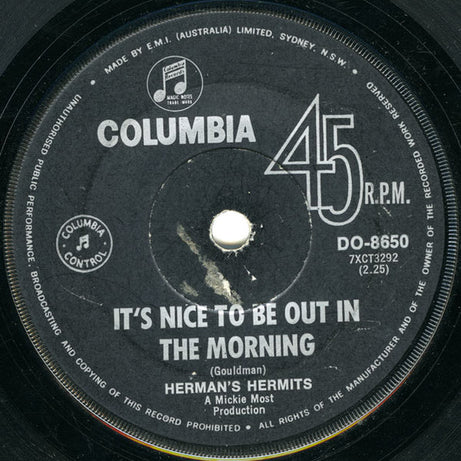 Herman's Hermits : Something's Happening  / It's Nice To Be Out In The Morning (7", Single)
