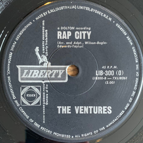 The Ventures : Slaughter On Tenth Avenue (7", Single, Sol)