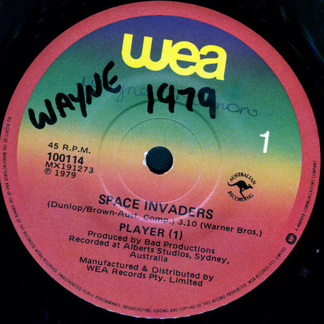 Player [1] : Space Invaders (7", Single)